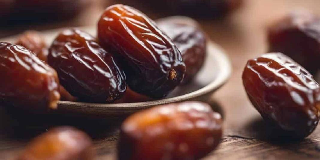 Hurma kadar çekirdeğinin de faydası çıktı! Bunu kimse bilmiyor: Artık kimsenin eli çöpe atmaya gitmeyecek 5